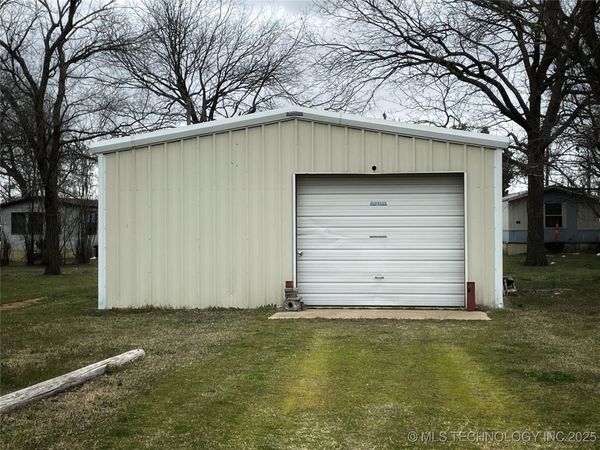 454 W Lakeview Avenue, Vinita, OK 74301