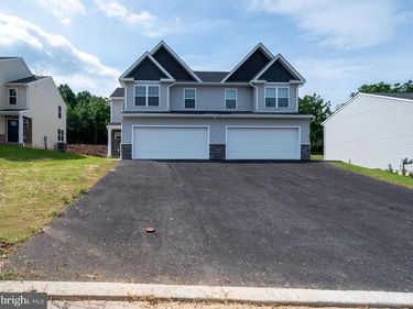 36 ROSALIES WAY, TEMPLE, PA 19560