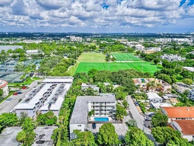 609 NE 13th Ave, Unit 302, Fort Lauderdale, FL 33304 Photo