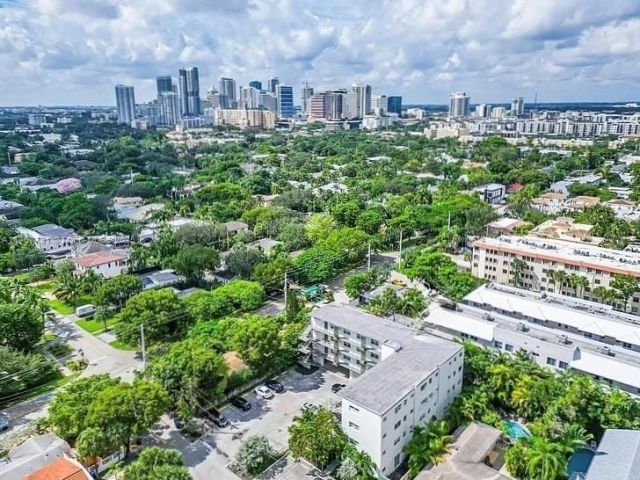 609 NE 13th Ave, Unit 302, Fort Lauderdale, FL 33304 Photo