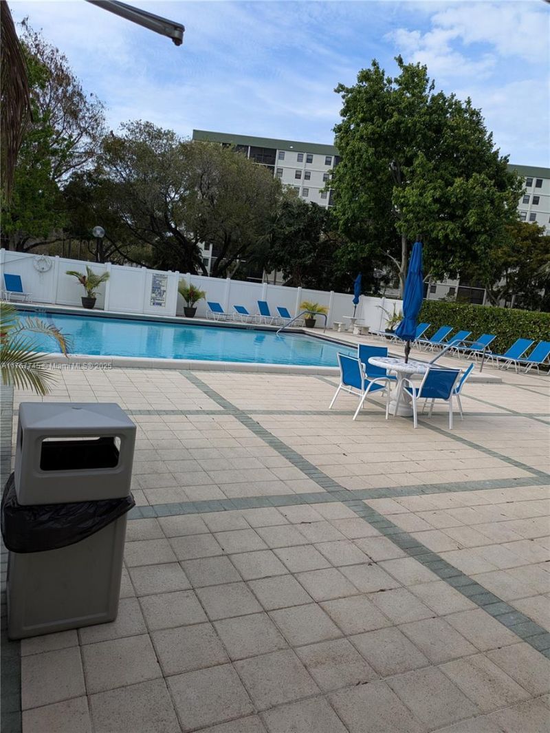 2334 S Cypress Bend Dr, Unit 602, Pompano Beach, FL 33069 Photo