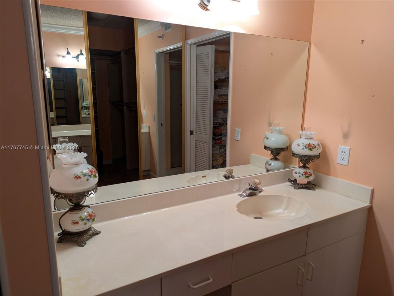 2334 S Cypress Bend Dr, Unit 602, Pompano Beach, FL 33069 Photo