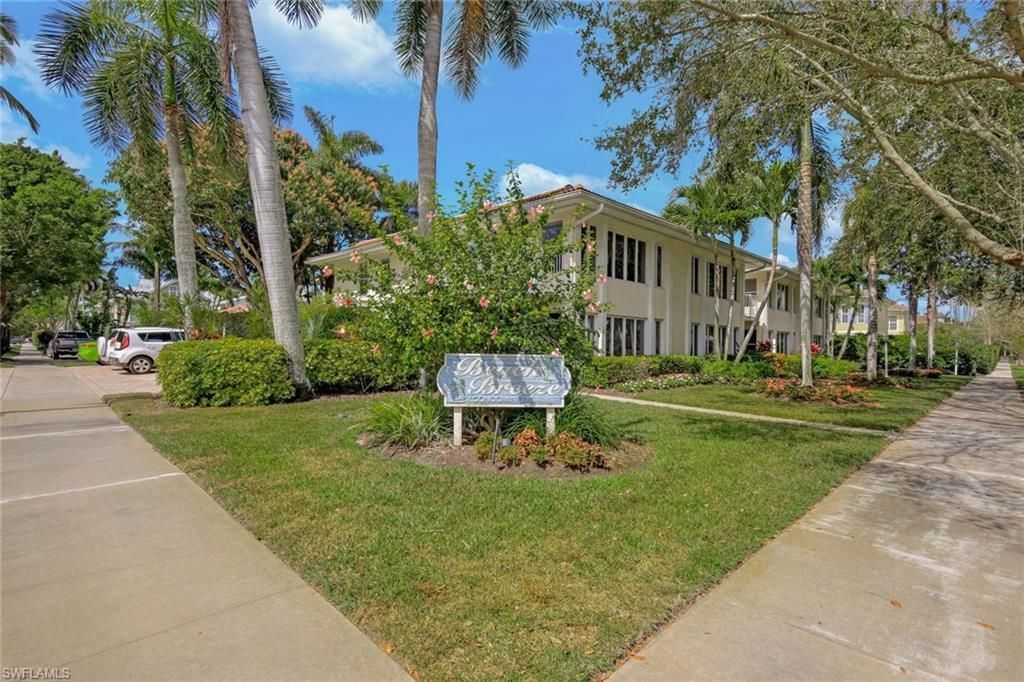 286 4th St S, Unit 203, Naples, FL 34102 Photo