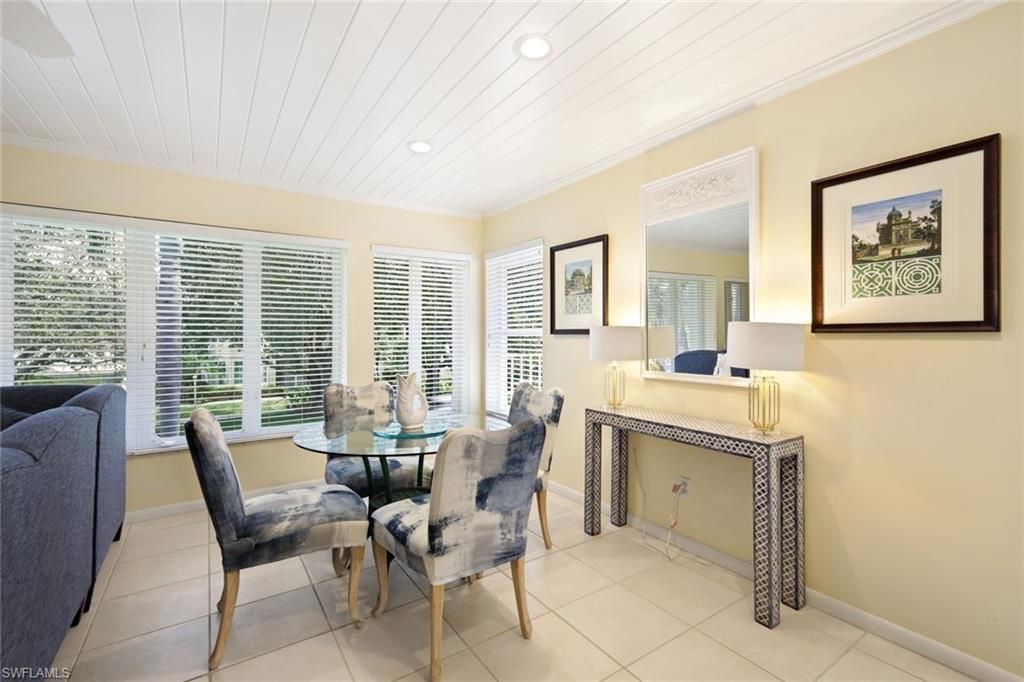 286 4th St S, Unit 203, Naples, FL 34102 Photo