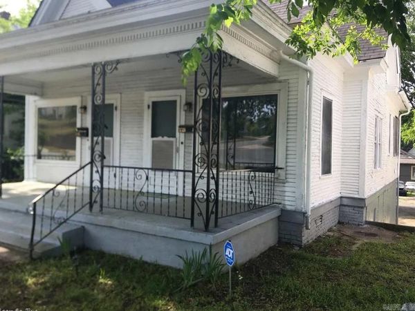 3705 W 12th Street, Little Rock, AR 72204