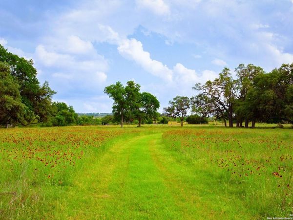 1364 N Walnut Springs Rd, Johnson City, TX 78636