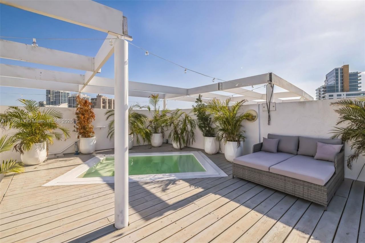 6580 Indian Creek Dr, Unit 603, Miami Beach, FL 33141 Photo