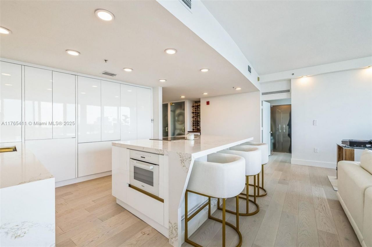 6580 Indian Creek Dr, Unit 603, Miami Beach, FL 33141 Photo