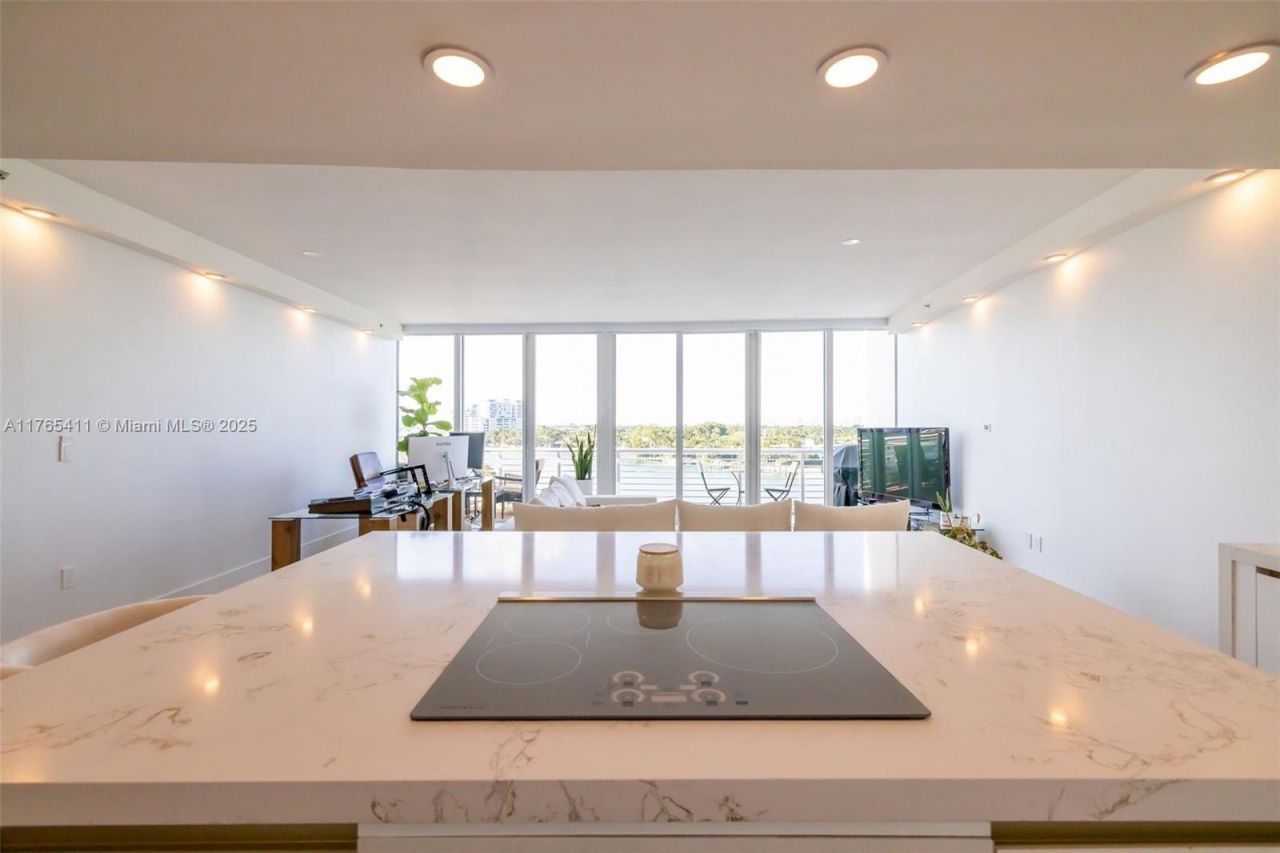 6580 Indian Creek Dr, Unit 603, Miami Beach, FL 33141 Photo