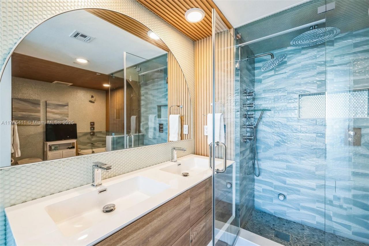 6580 Indian Creek Dr, Unit 603, Miami Beach, FL 33141 Photo