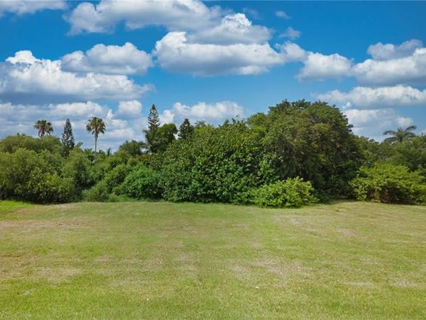 58 Cabana AVE, NORTH FORT MYERS, FL 33903