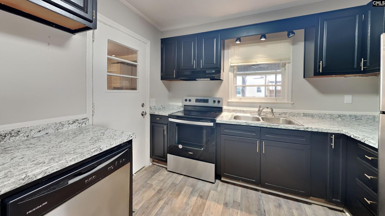 70 Lemmon Street Photo 6