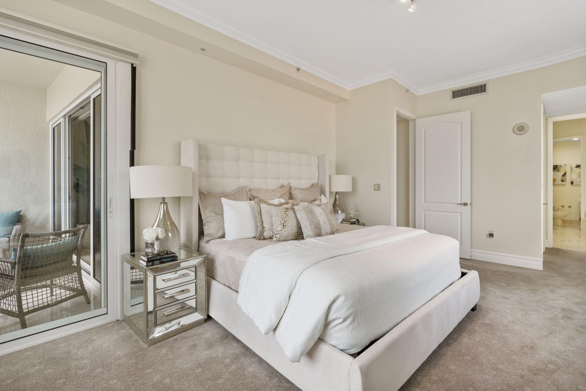 201 S Narcissus Avenue, Unit 605, West Palm Beach, FL 33401 Photo