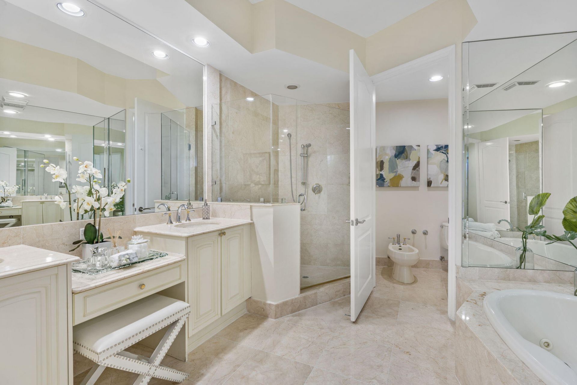 201 S Narcissus Avenue, Unit 605, West Palm Beach, FL 33401 Photo