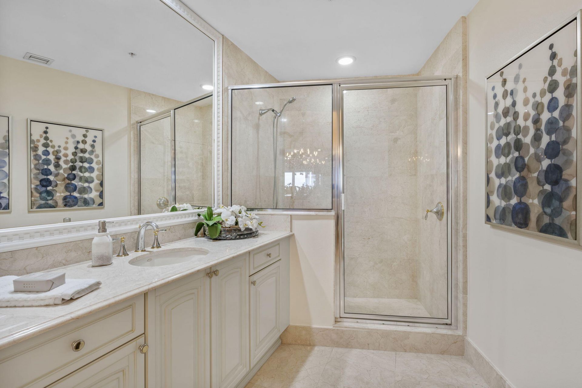 201 S Narcissus Avenue, Unit 605, West Palm Beach, FL 33401 Photo