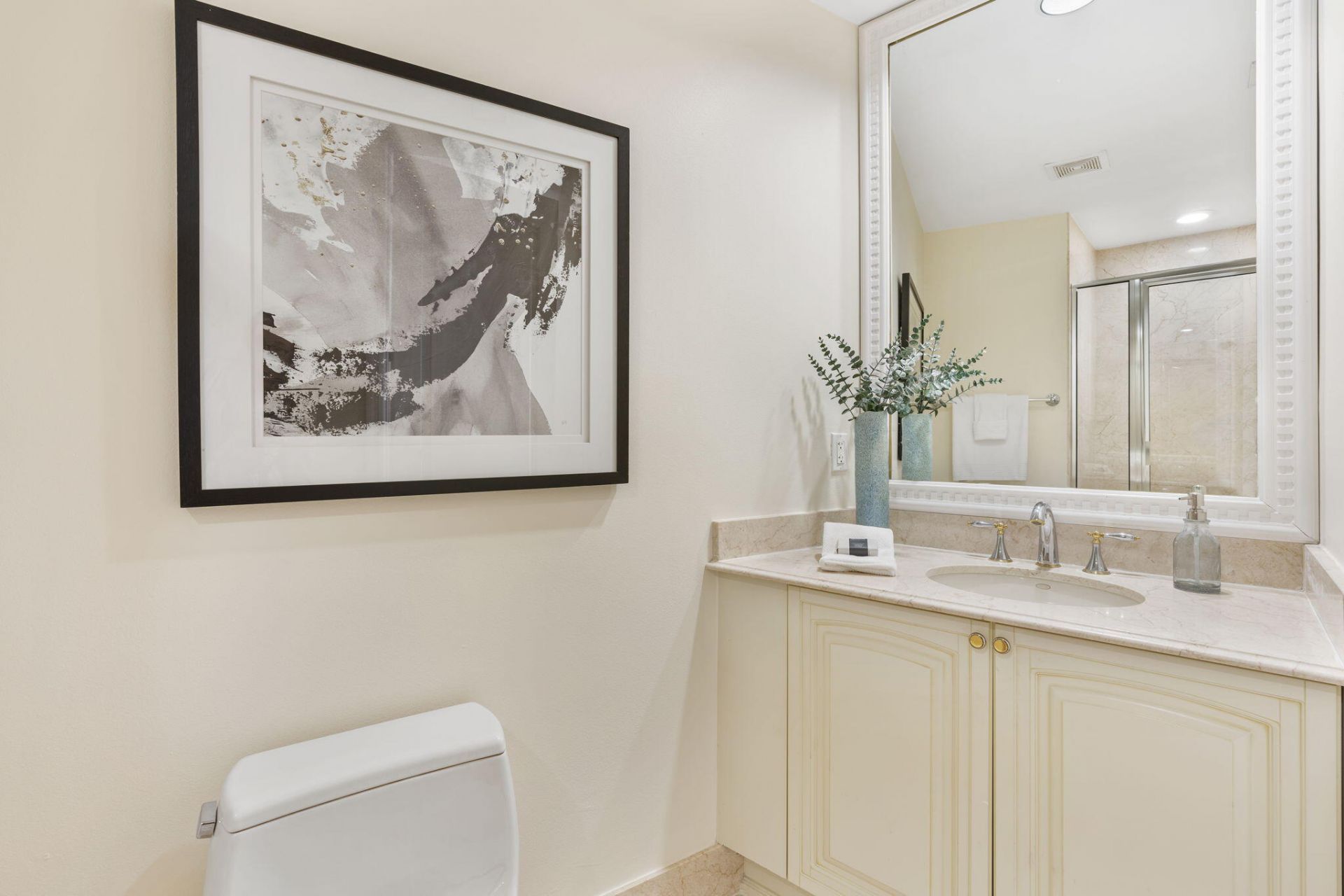 201 S Narcissus Avenue, Unit 605, West Palm Beach, FL 33401 Photo