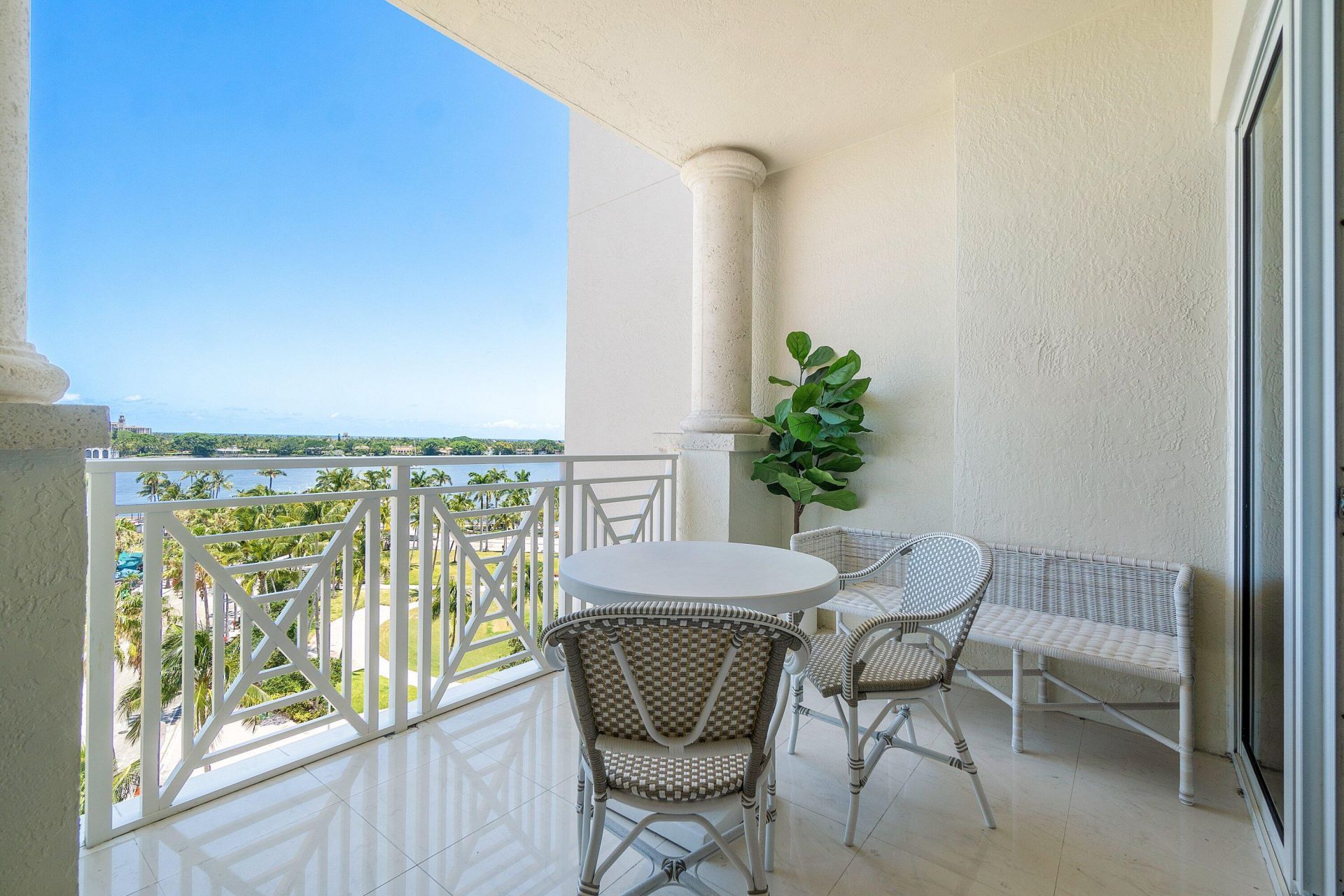 201 S Narcissus Avenue, Unit 605, West Palm Beach, FL 33401 Photo