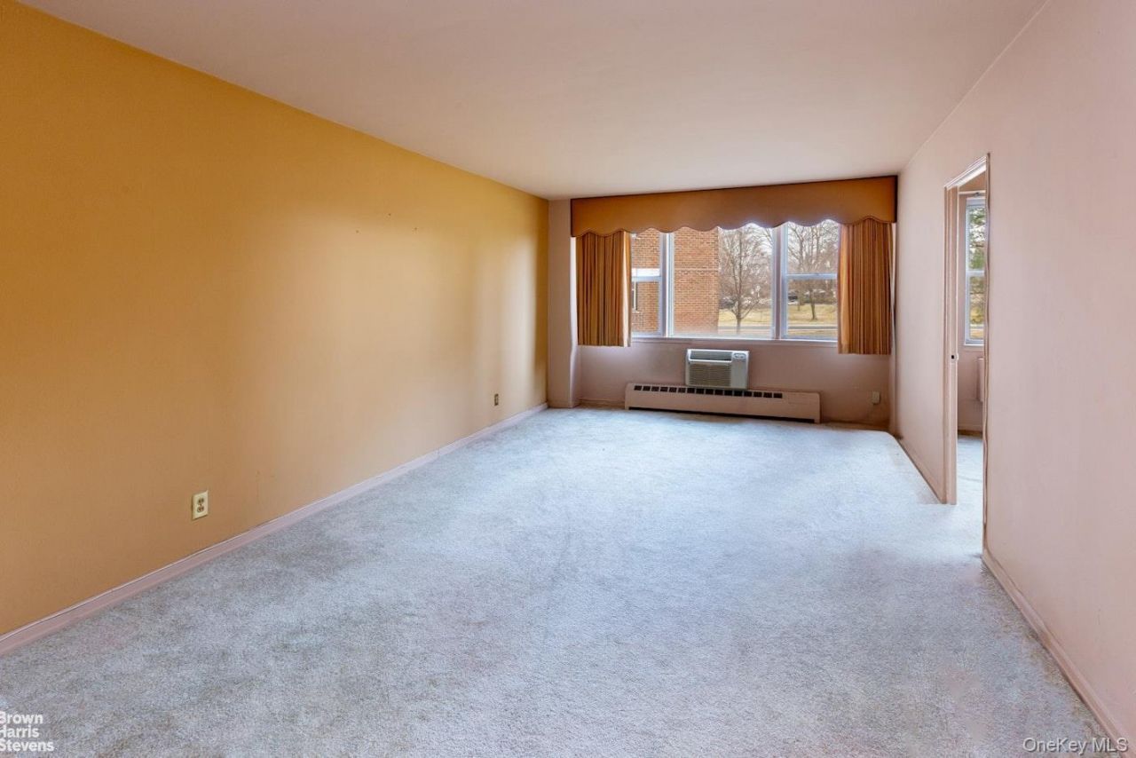 5700 Arlington Avenue, Unit 2X, Bronx, NY 10471 Main Photo