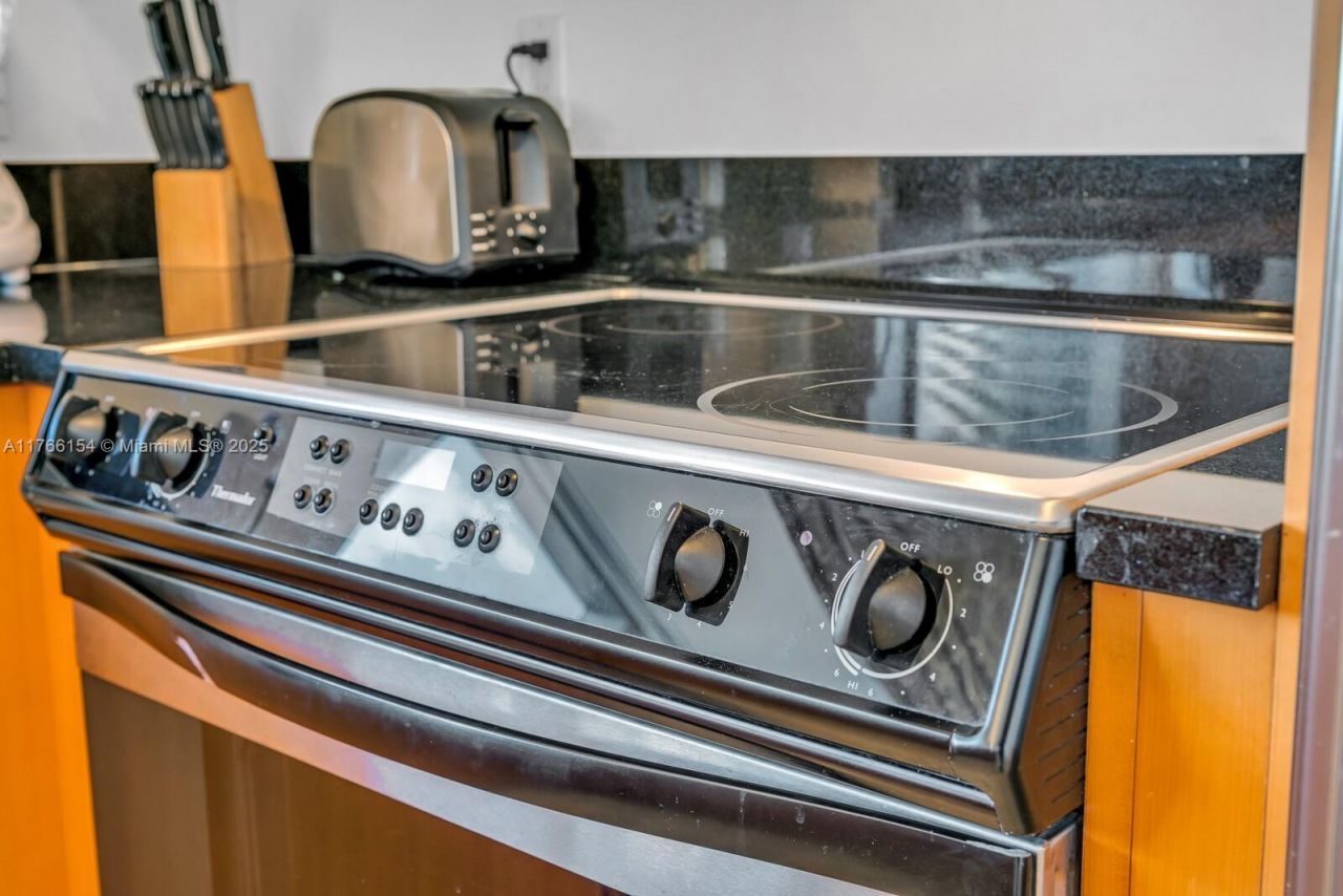 1435 Brickell Ave, Unit 3607, Miami, FL 33131 Photo