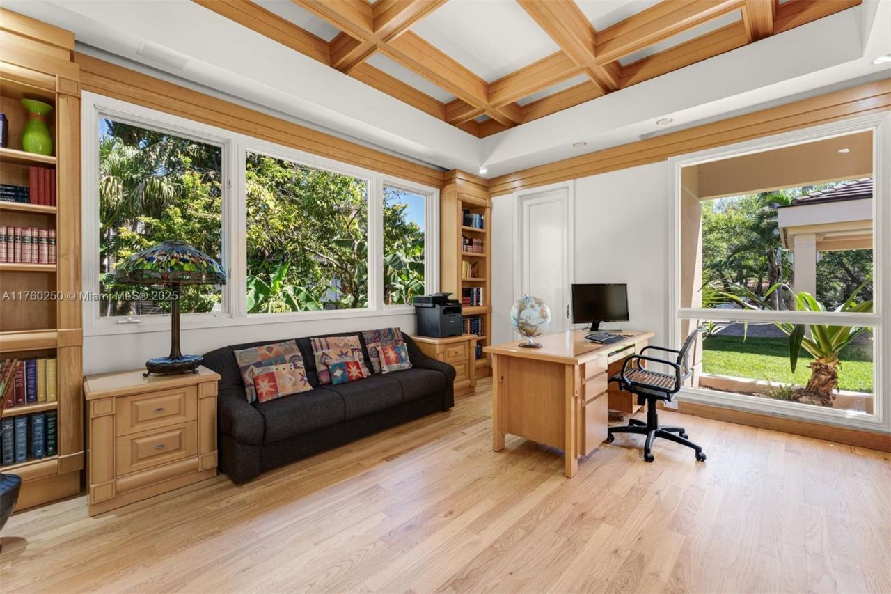 665 Leucadendra Dr, Coral Gables, FL 33156 Photo