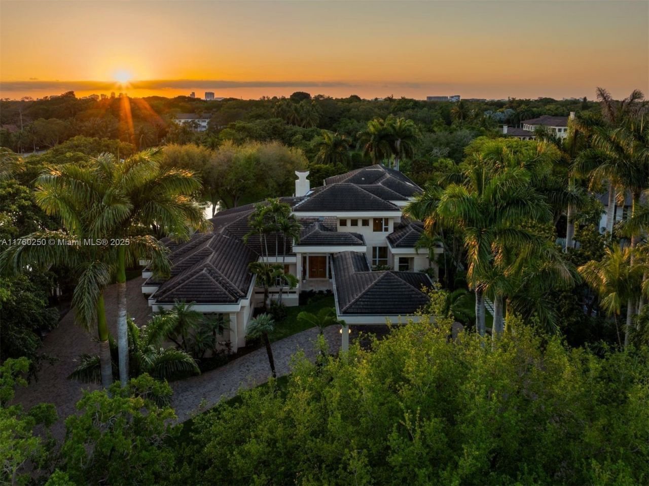 665 Leucadendra Dr, Coral Gables, FL 33156 Photo