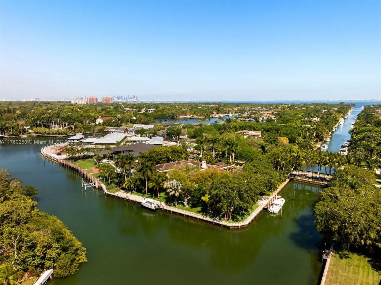 665 Leucadendra Dr, Coral Gables, FL 33156 Photo