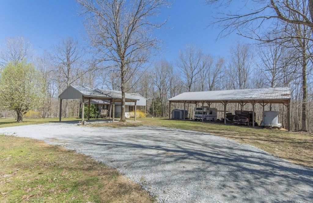 198 Robert Nutt Rd, Waynesboro, TN 38485 Main Photo