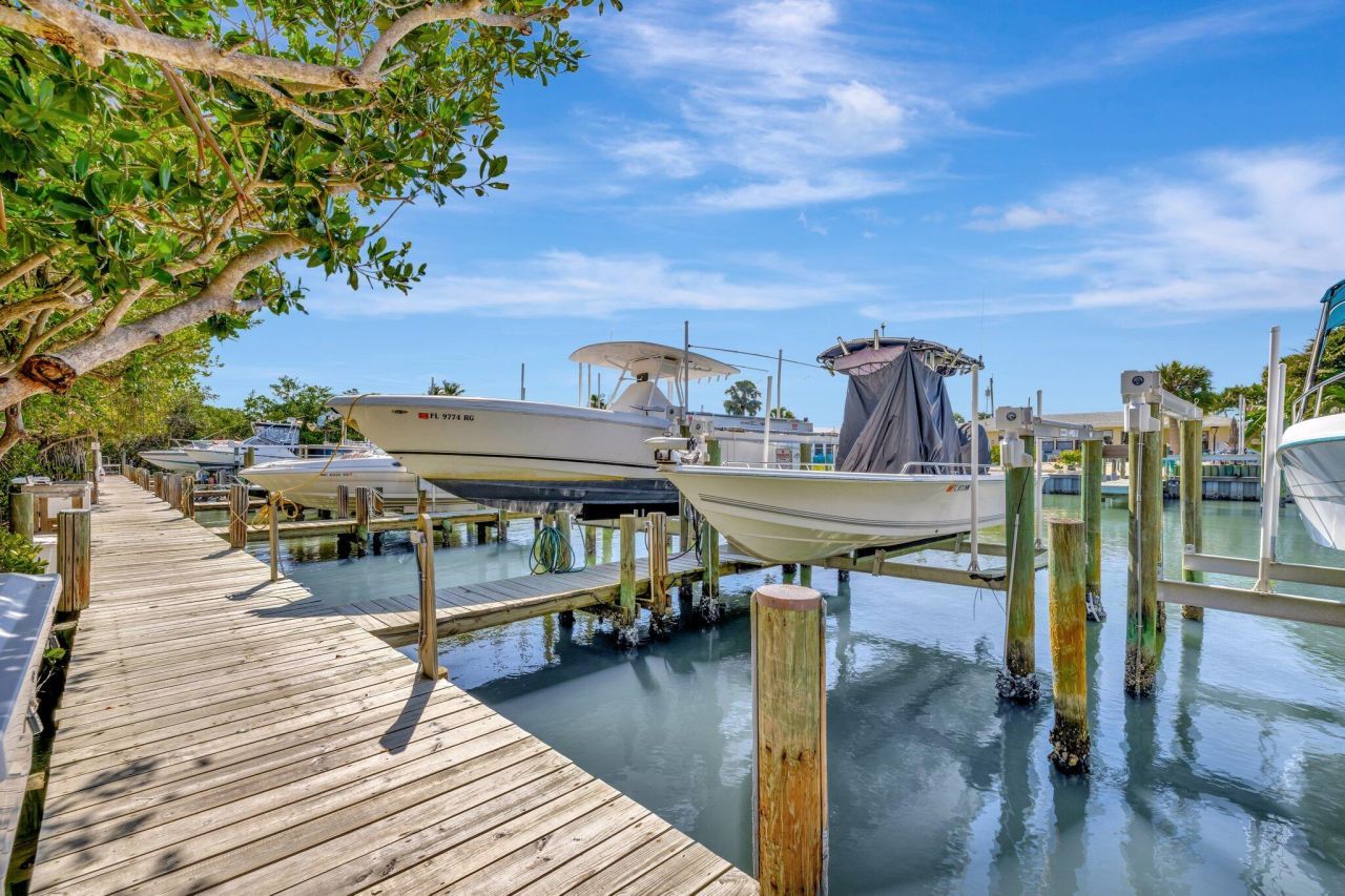 209 River Walk, Hutchinson Island, FL 34949 Photo