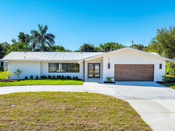 518 Cypress WAY E, NAPLES, FL 34110