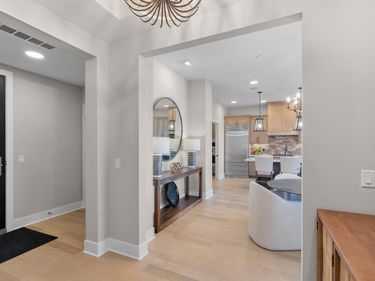 1 Hill Farm Road, Unit 210, North Oaks, MN 55127
