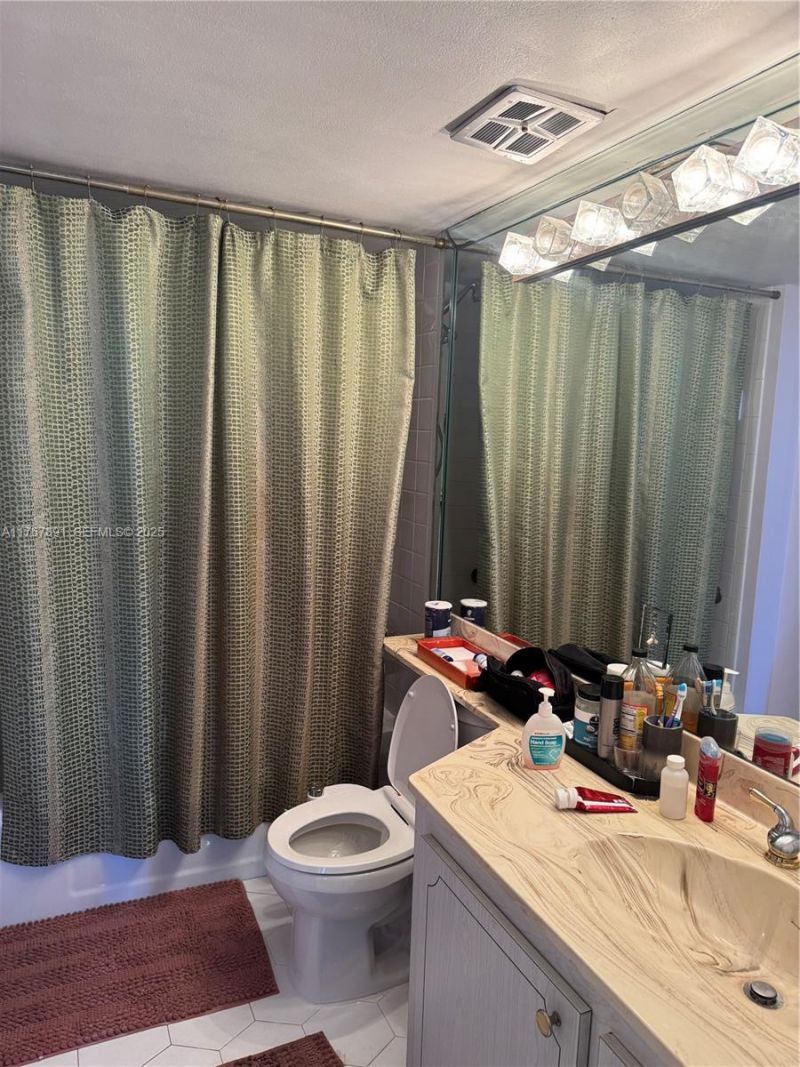 100 Golden Isles Dr, Unit 1014, Hallandale Beach, FL 33009 Photo