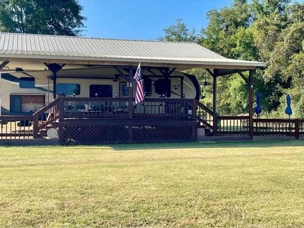 3000 BRIDGEVIEW LN, Crump, TN 38327