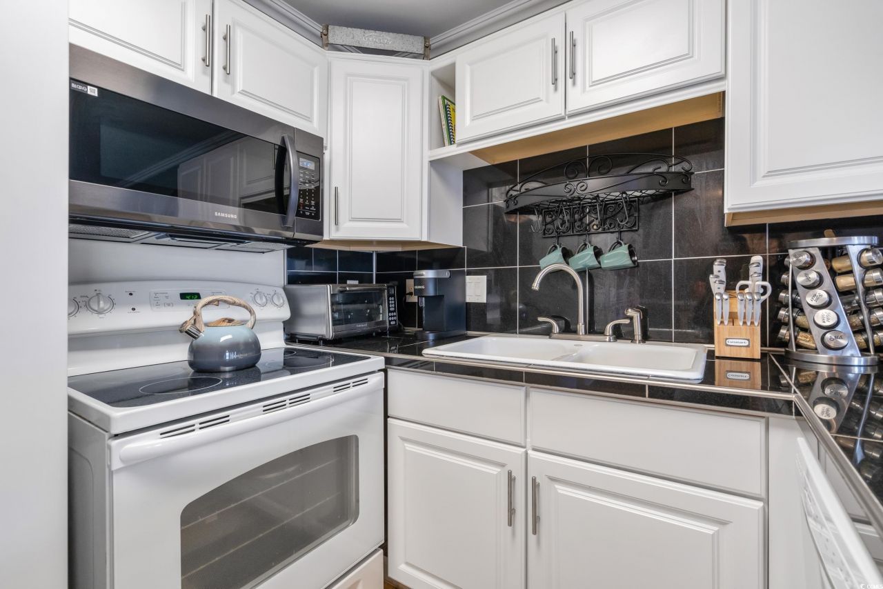 510 Fairwood Lakes Dr. Photo 9