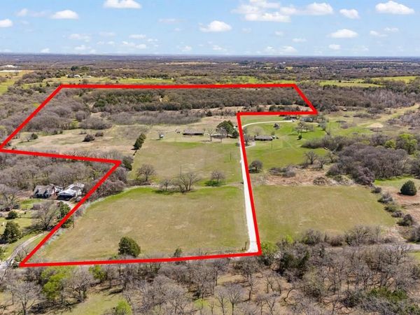 1133 CR 426, Cleburne, TX 76031