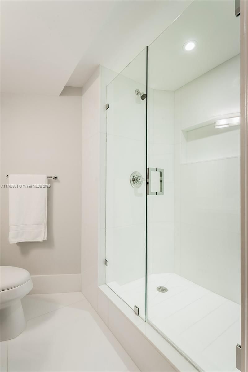 6700 Indian Creek Dr, Unit 1402, Miami Beach, FL 33141 Photo