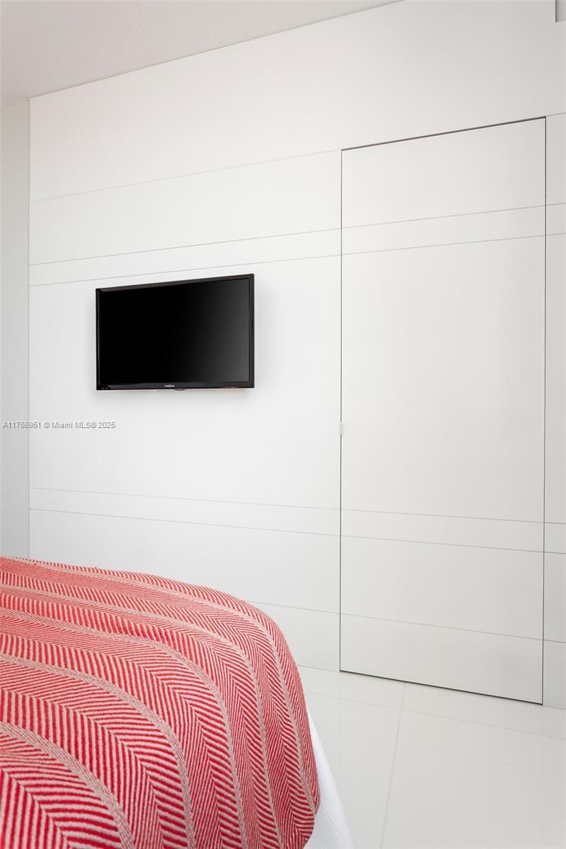 6700 Indian Creek Dr, Unit 1402, Miami Beach, FL 33141 Photo