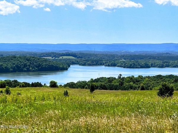 000 Charles Road, Decatur, TN 37322