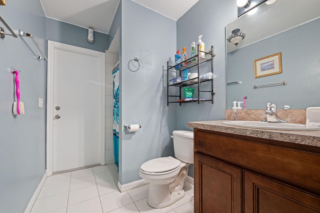 932 SE Damask Avenue, Port Saint Lucie, FL 34983 Photo