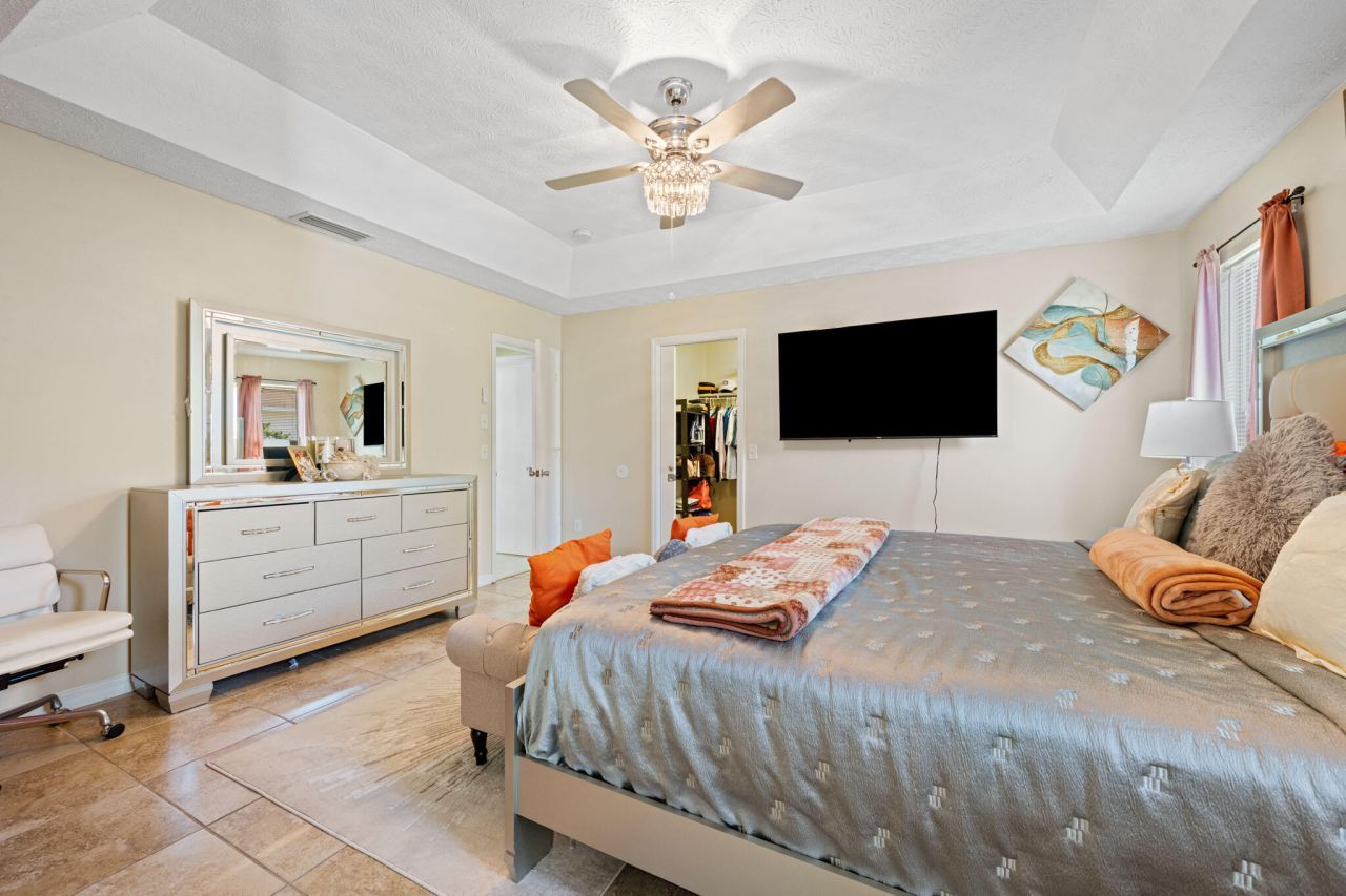 932 SE Damask Avenue, Port Saint Lucie, FL 34983 Photo