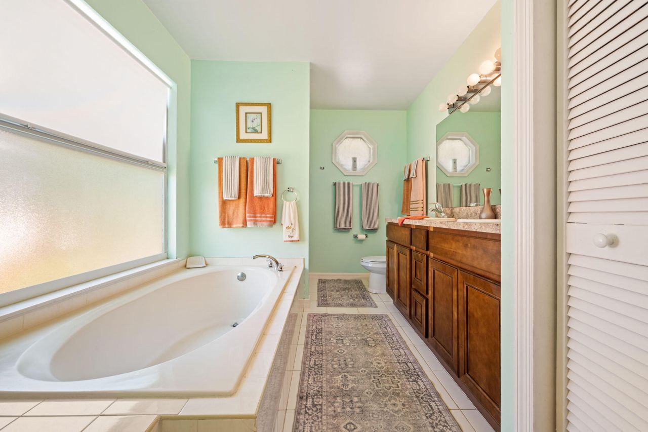 932 SE Damask Avenue, Port Saint Lucie, FL 34983 Photo