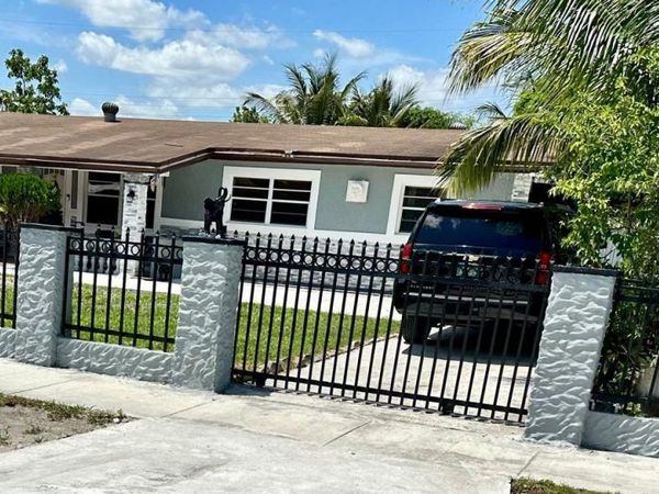 2941 NW 173rd Ter, Miami Gardens, FL 33056