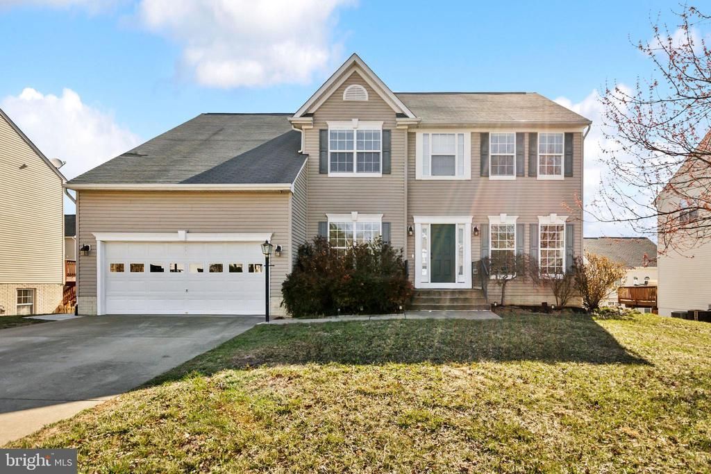 10325 Lees Crossing Lane, Fredericksburg, VA 22408 Main Photo
