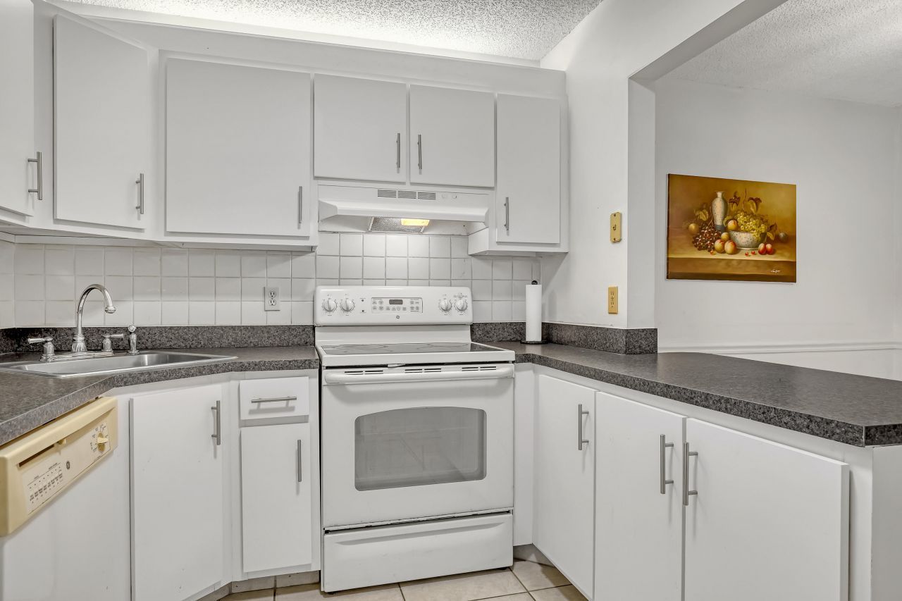 436 Pine Glen Lane, Unit C-2, Greenacres, FL 33463 Photo