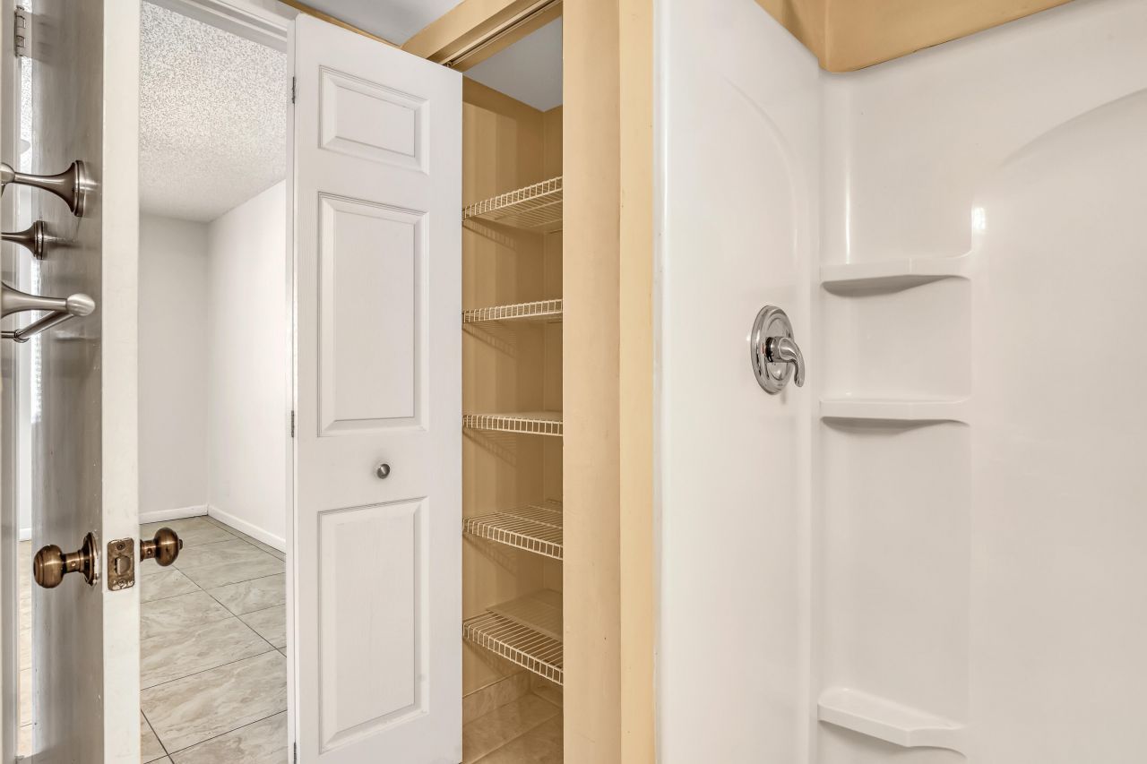 436 Pine Glen Lane, Unit C-2, Greenacres, FL 33463 Photo