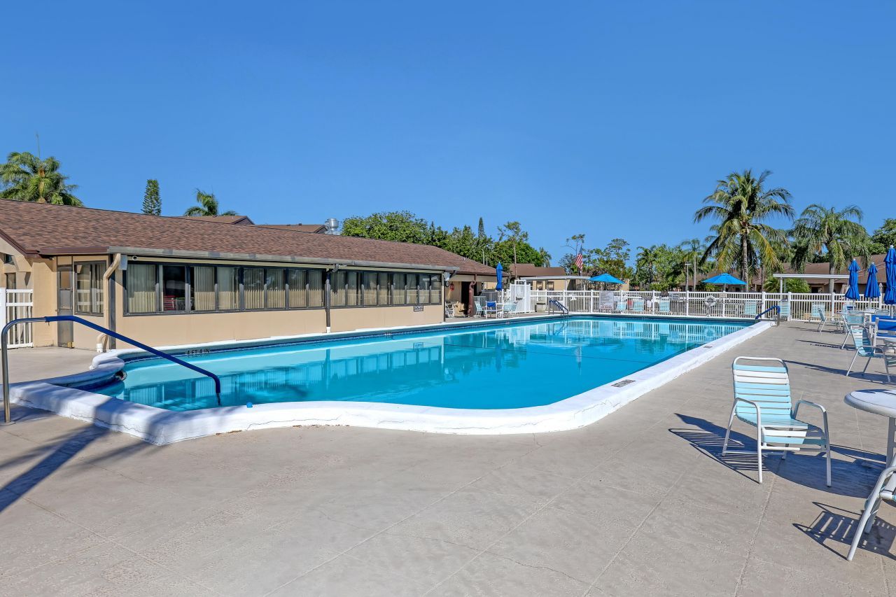 436 Pine Glen Lane, Unit C-2, Greenacres, FL 33463 Photo