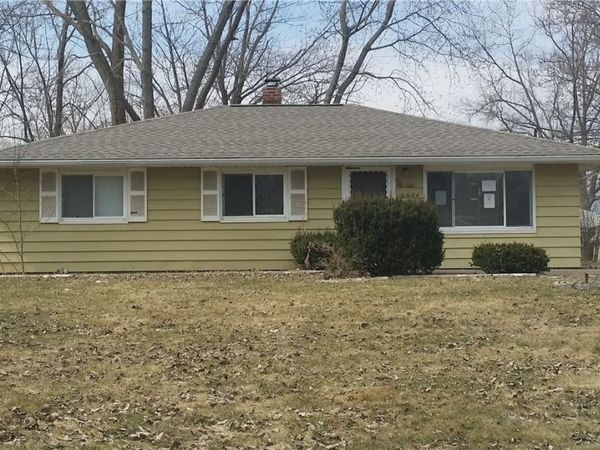 6574 Burton Drive, Brook Park, OH 44142