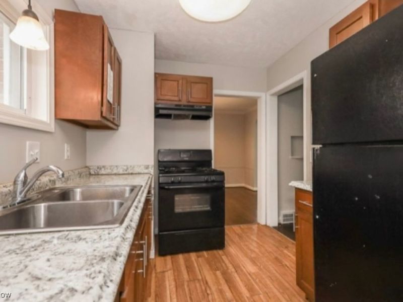 144 E 208th Street, Euclid, OH 44123 Photo 7