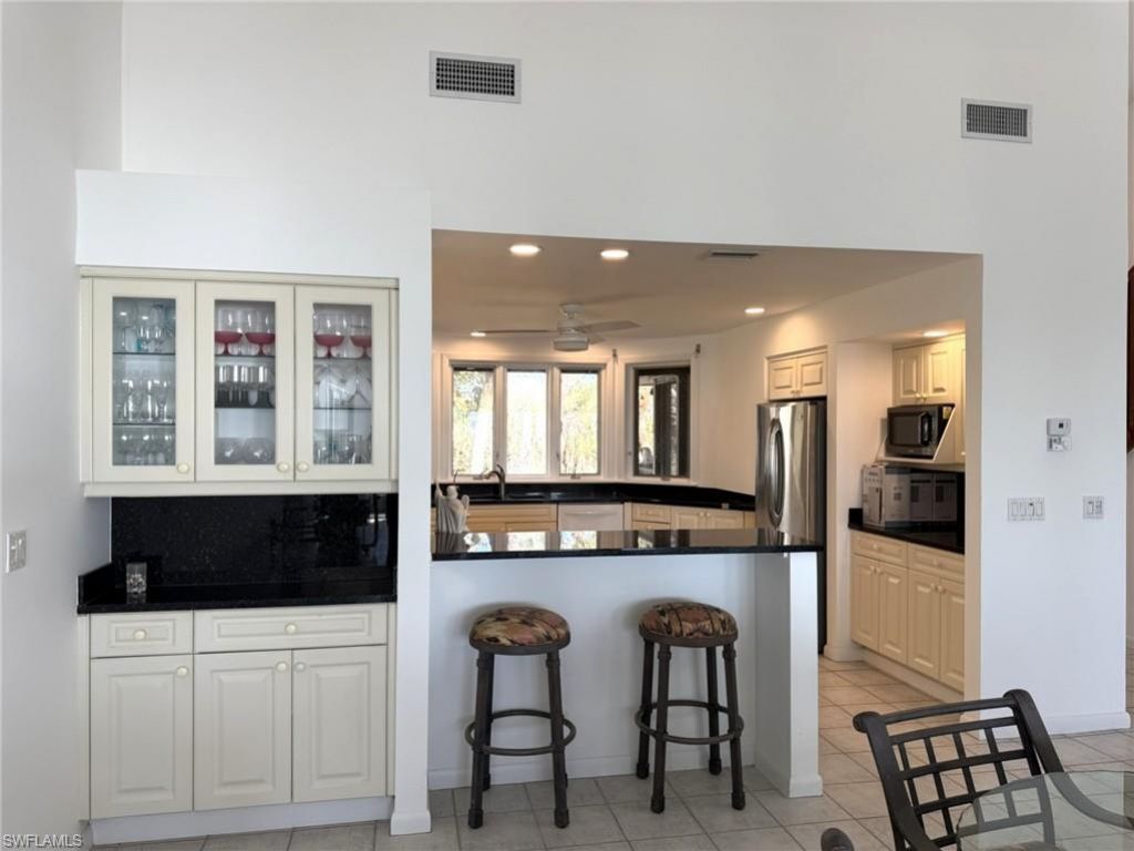 484 Gulf Bend Dr, Captiva, FL 33924 Photo