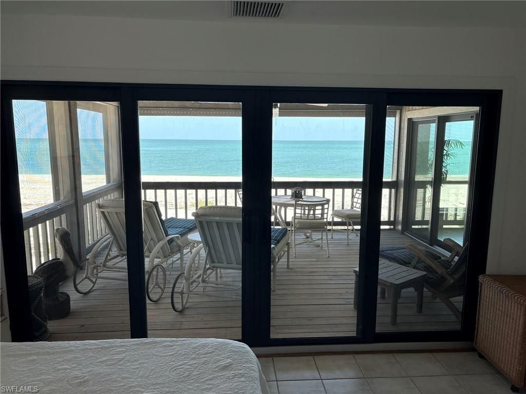 484 Gulf Bend Dr, Captiva, FL 33924 Photo