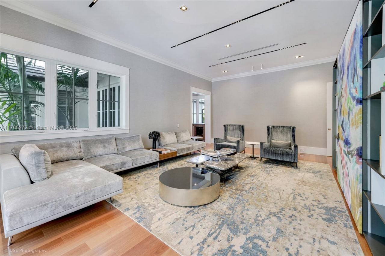 4550 Sunset Dr, Coral Gables, FL 33143 Photo